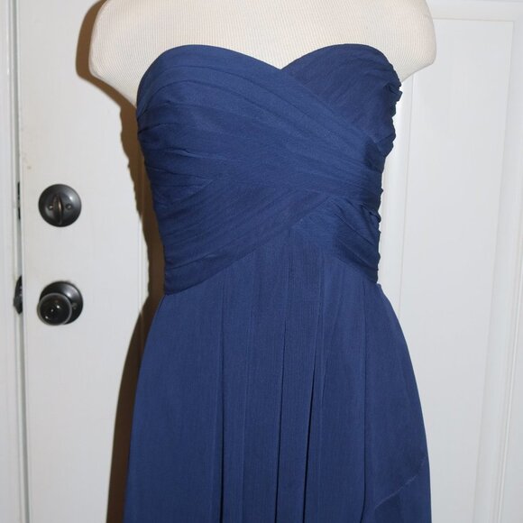 David's Bridal Dresses & Skirts - David's Bridal formal gown size 10 strapless navy blue